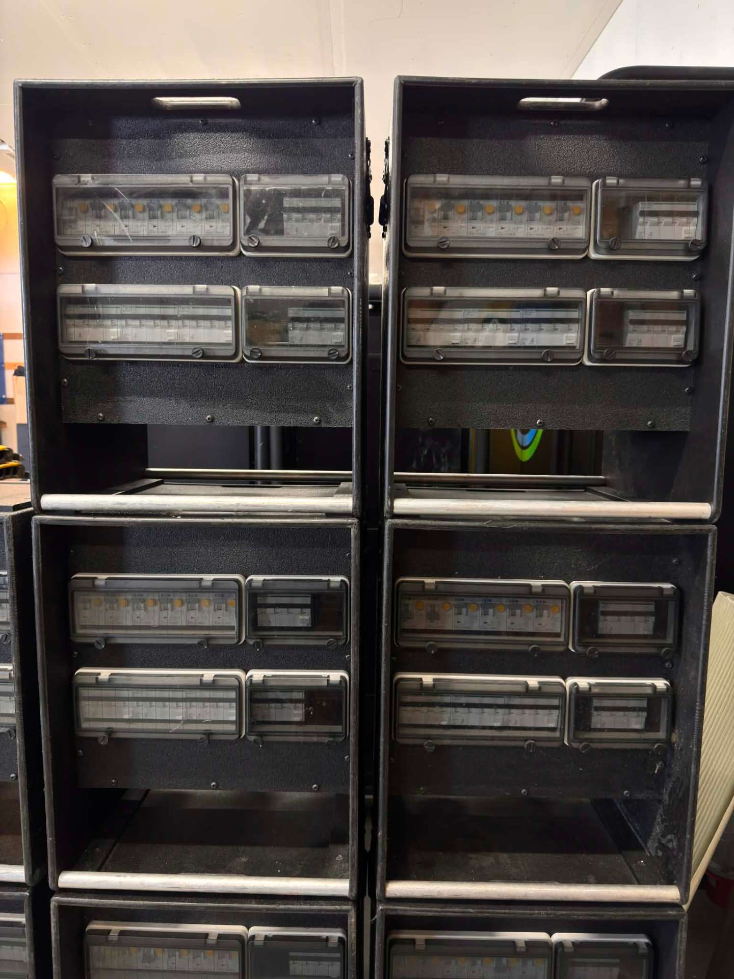 63A strømtavle med voltmåler og HPFI-afbrydere